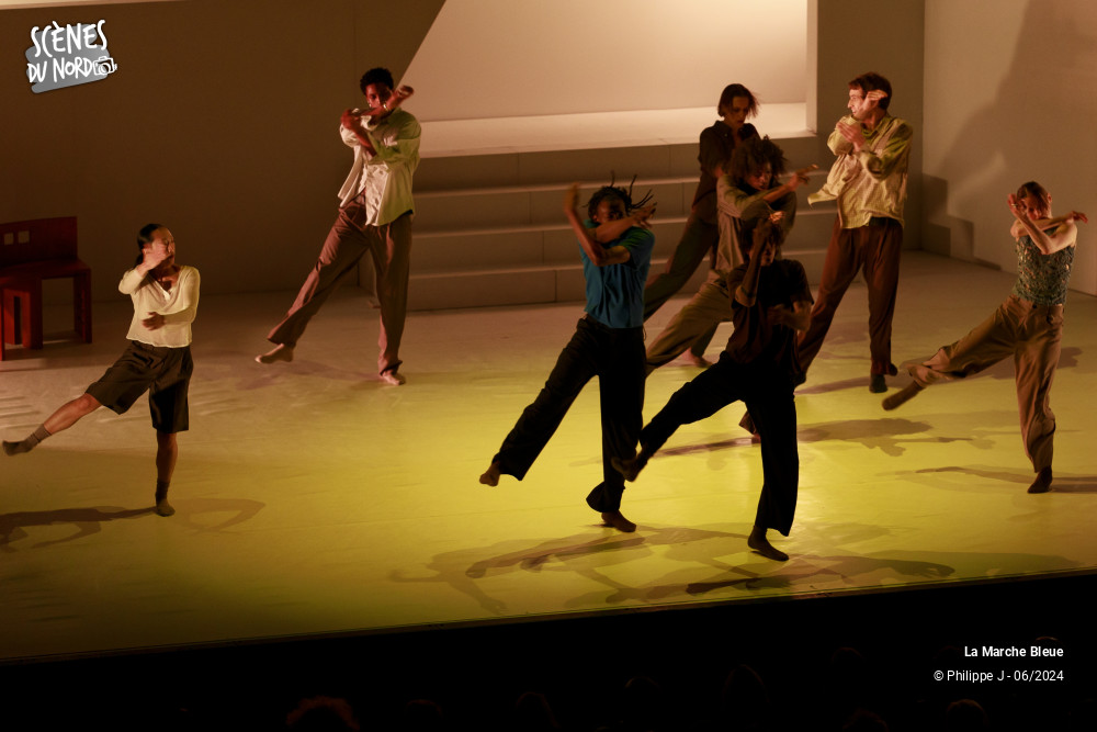 6/17 photos du spectacle La Marche Bleue