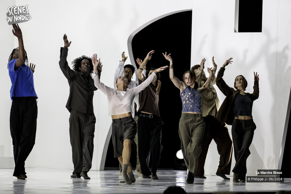 11/17 photos du spectacle La Marche Bleue