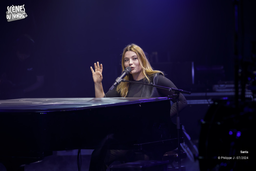 19/20 photos du spectacle Santa