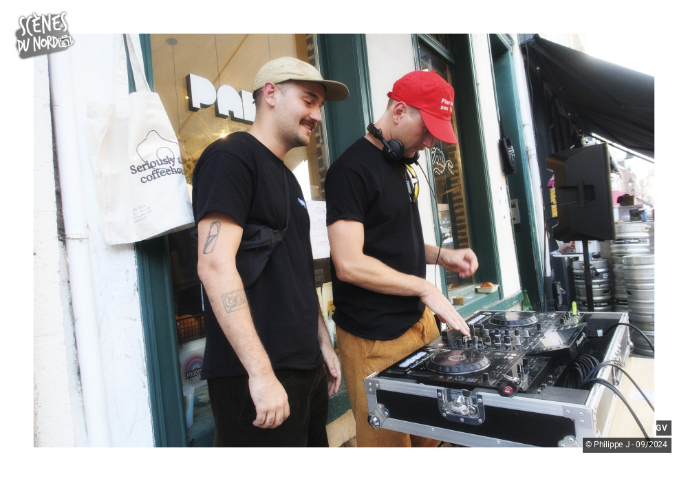 8/20 photos du spectacle TGV DJ set