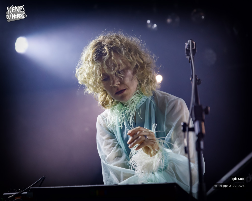 8/11 photos du spectacle Spill Gold