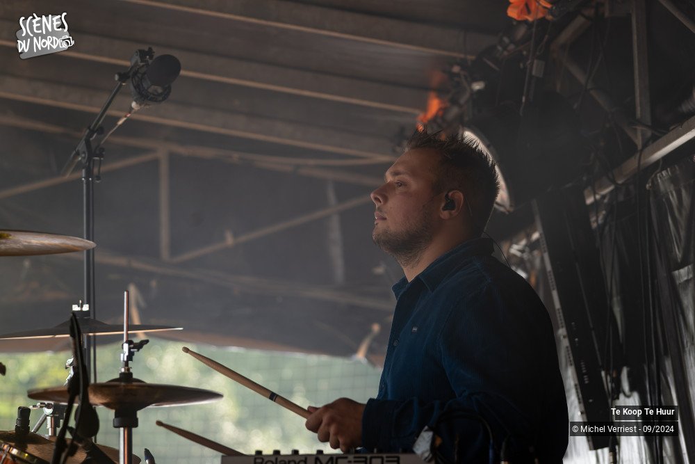 4/20 photos du spectacle Te Koop te huur au SLBfest 2024
