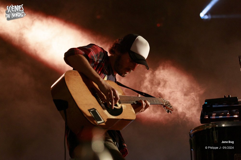 1/15 photos du spectacle June Bug