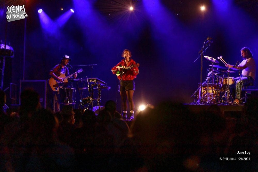 15/15 photos du spectacle June Bug