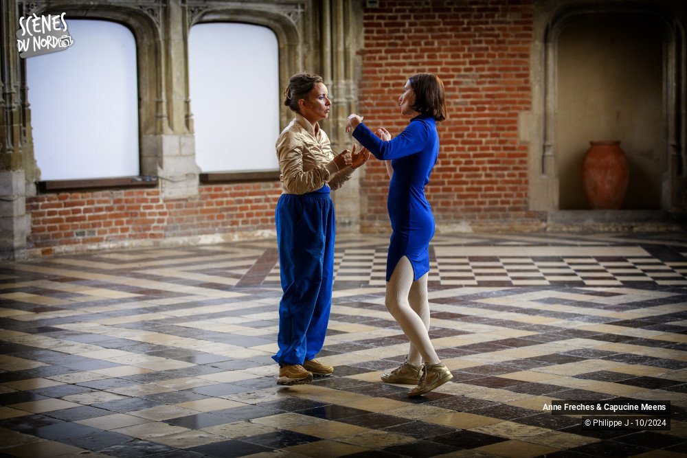 5/12 photos du spectacle Human Behaviour - Anne Freches & Capucine Meens