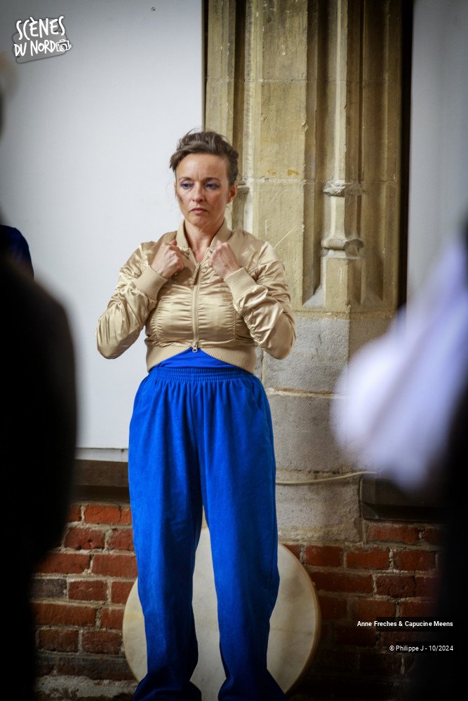 7/12 photos du spectacle Human Behaviour - Anne Freches & Capucine Meens