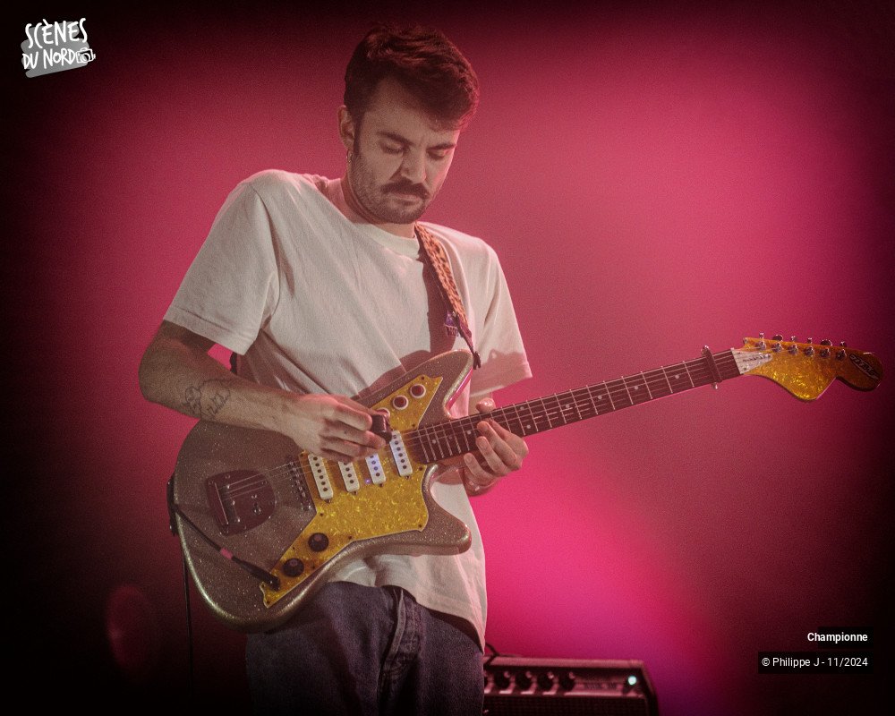 4/10 photos du spectacle Championne