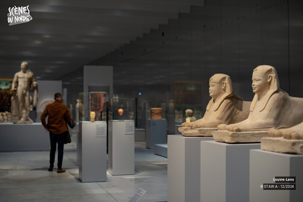 3/16 photos du spectacle Regard amusé sur la nouvelle galerie du temps_décembre2024