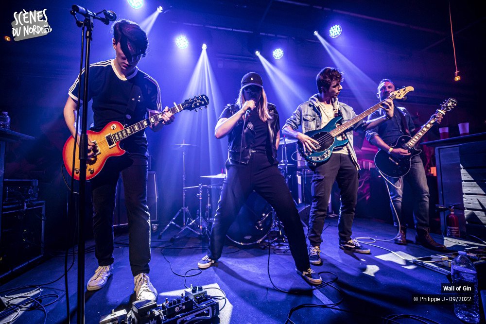 2/15 photos du spectacle Wall of Gin
