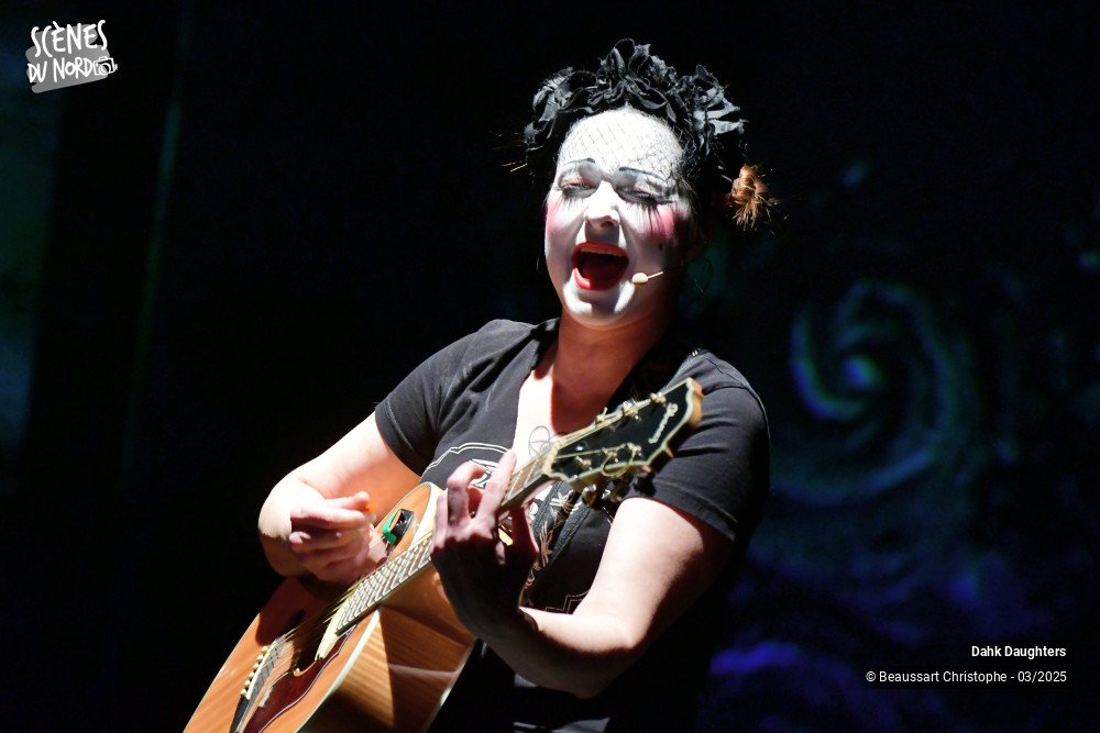 8/18 photos du spectacle Dakh Daughters