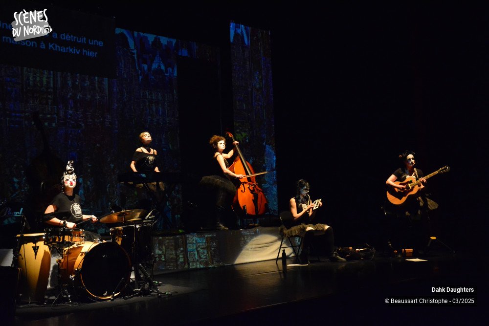 13/18 photos du spectacle Dakh Daughters