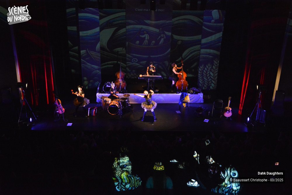 16/18 photos du spectacle Dakh Daughters