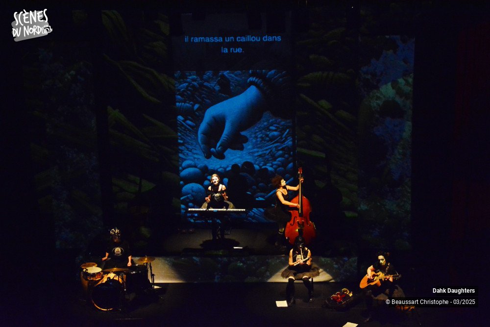 18/18 photos du spectacle Dakh Daughters
