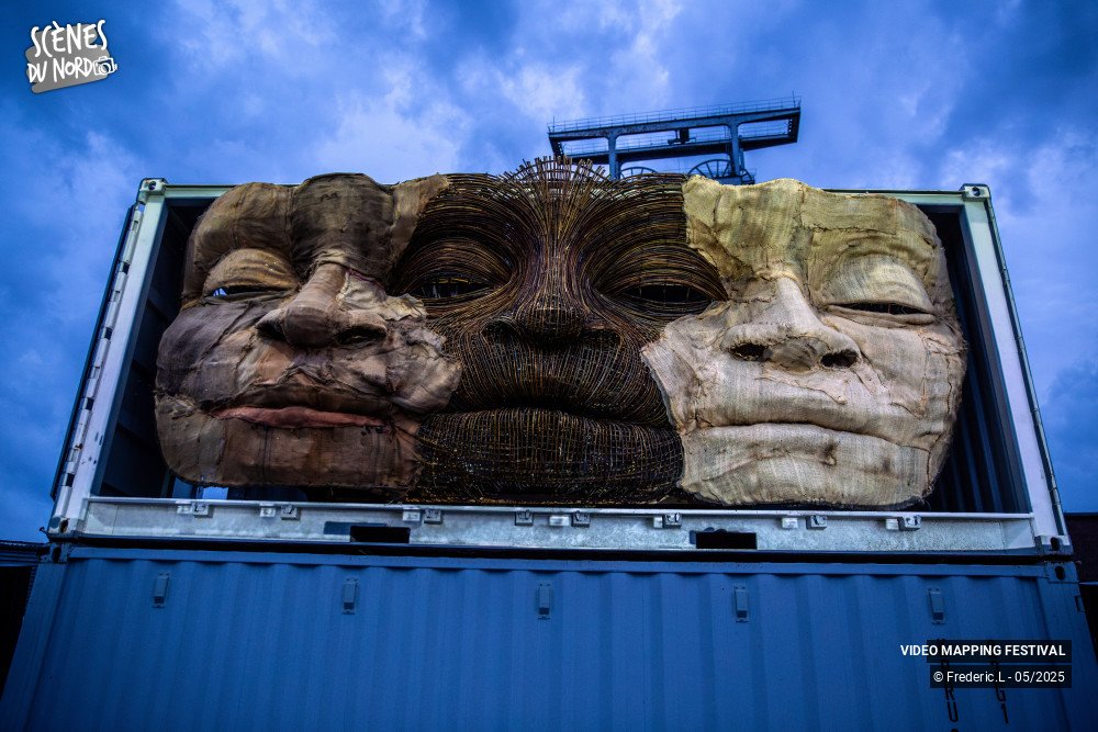 2/20 photos du spectacle VIDEO MAPPING FESTIVAL #8