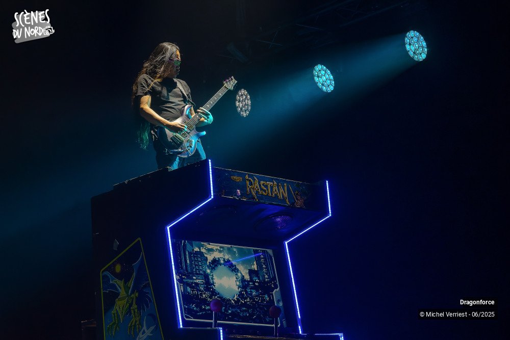 2/18 photos du spectacle Dragonforce