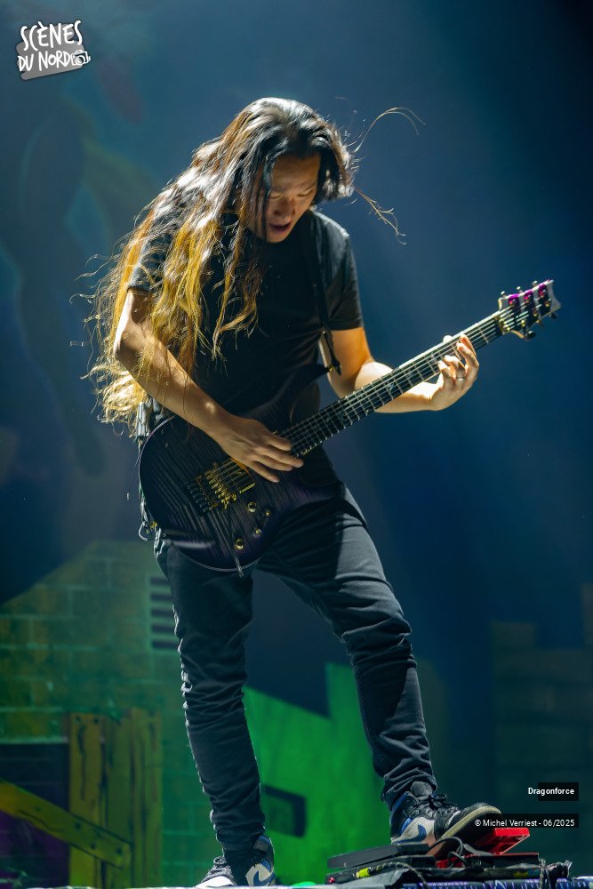 16/18 photos du spectacle Dragonforce