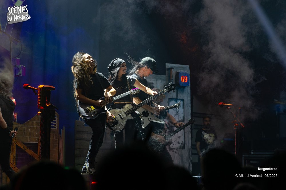 17/18 photos du spectacle Dragonforce