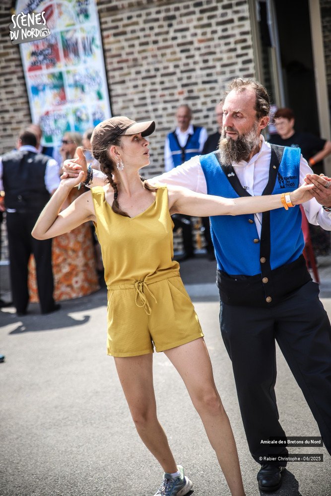 14/20 photos du spectacle Les bretons du nord les danseurs