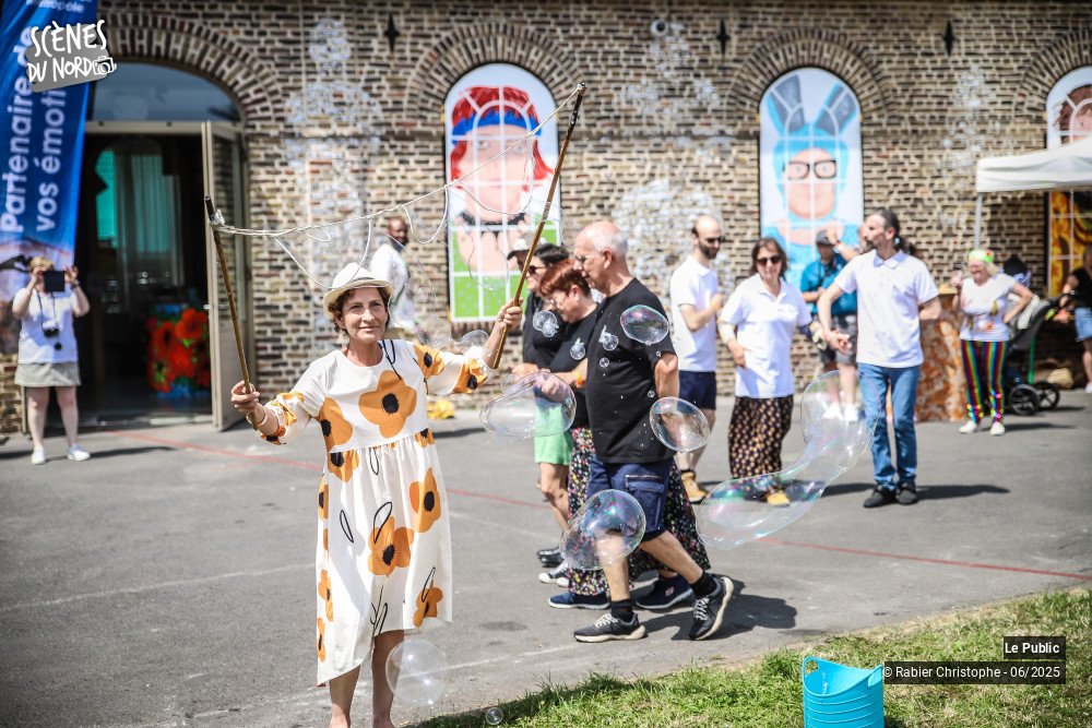 14/20 photos du spectacle Ambiance 3 au festival les agités du mélange 2025