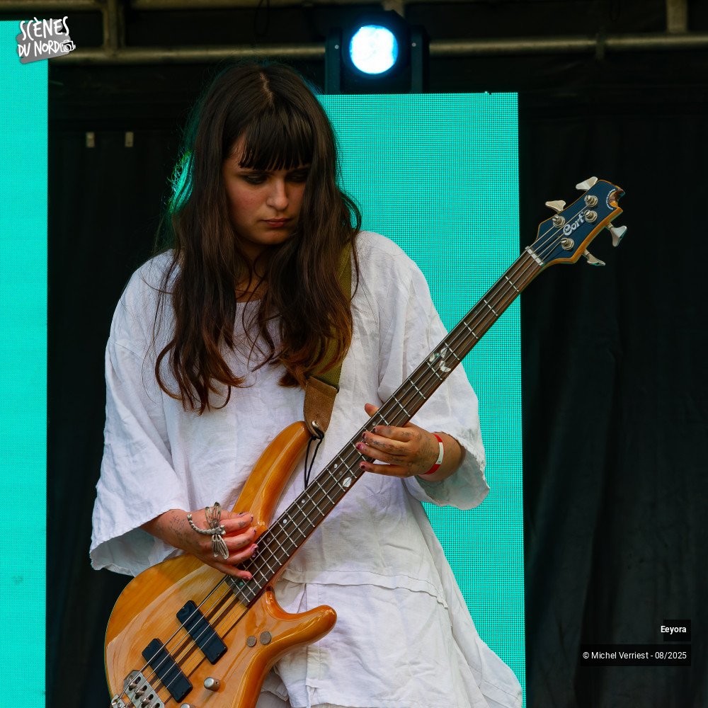 2/20 photos du spectacle Eeyora au Hush festival