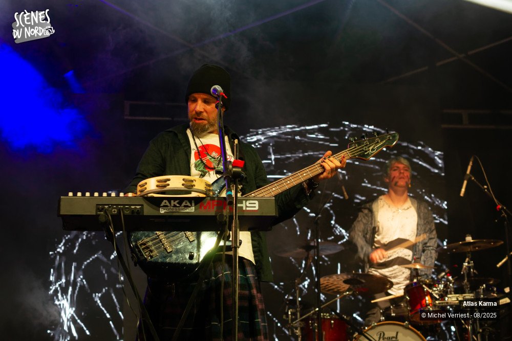 2/20 photos du spectacle Atlas Karma au Hush festival