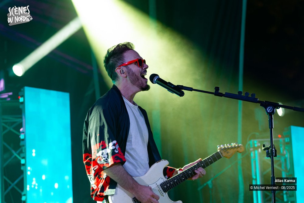 9/20 photos du spectacle Atlas Karma au Hush festival