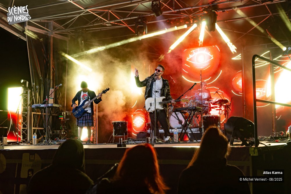 18/20 photos du spectacle Atlas Karma au Hush festival