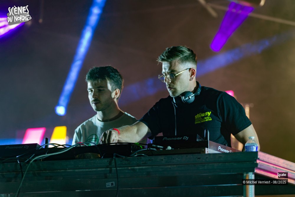 3/20 photos du spectacle Spate au Hush festival