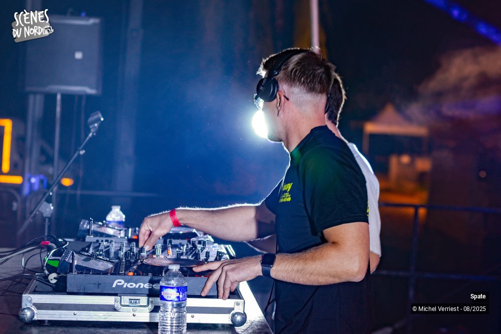 7/20 photos du spectacle Spate au Hush festival