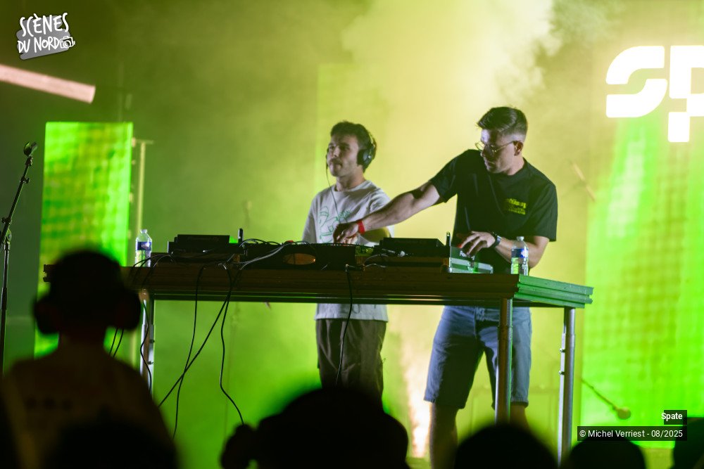 12/20 photos du spectacle Spate au Hush festival