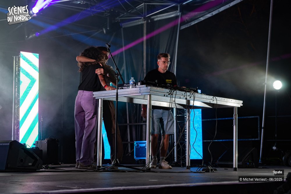20/20 photos du spectacle Spate au Hush festival