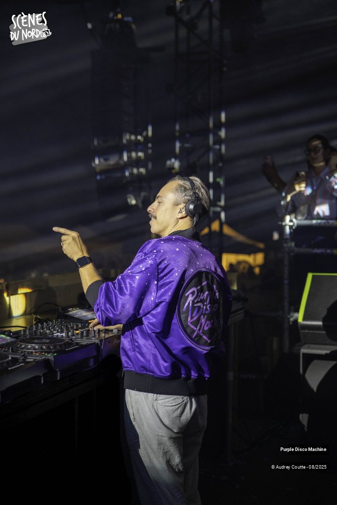 7/9 photos du spectacle Purple Disco Machine