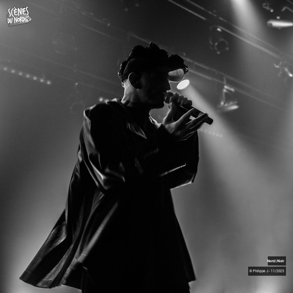 5/8 photos du spectacle Nord//Noir