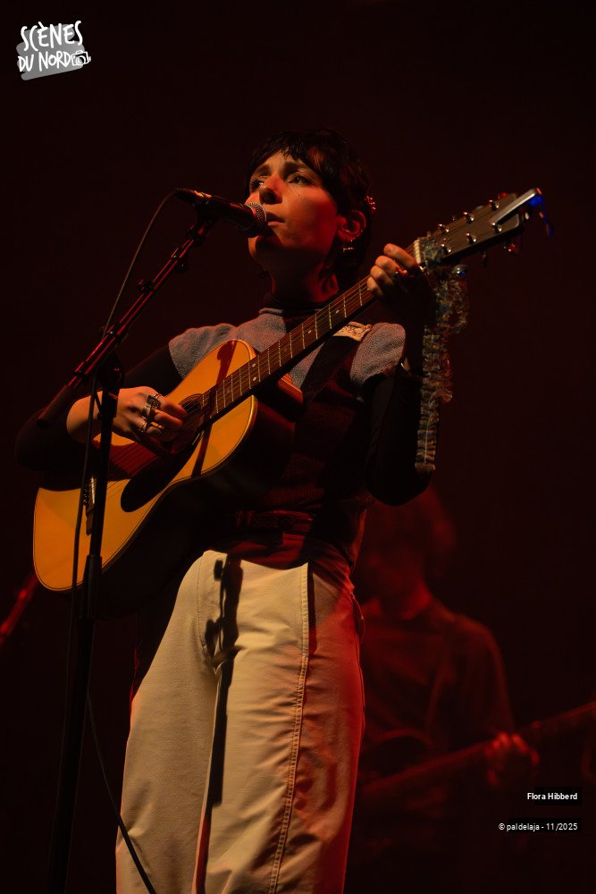 4/16 photos du spectacle Flora Hibberd