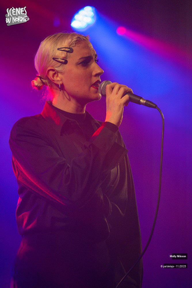 3/12 photos du spectacle Molly Nilsson