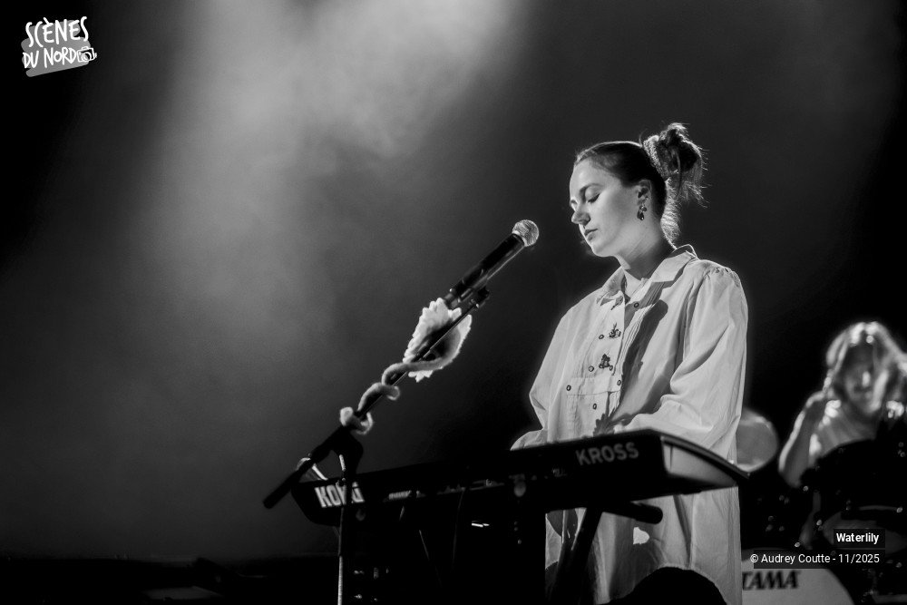 8/10 photos du spectacle Waterlily