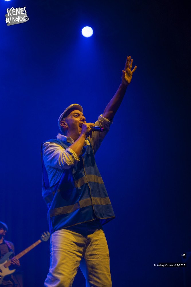 2/3 photos du spectacle HK