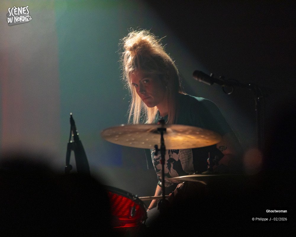 6/8 photos du spectacle Ghostwoman