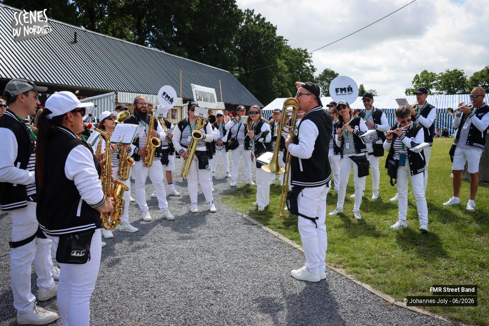 2/12 photos du spectacle FMR Street Band