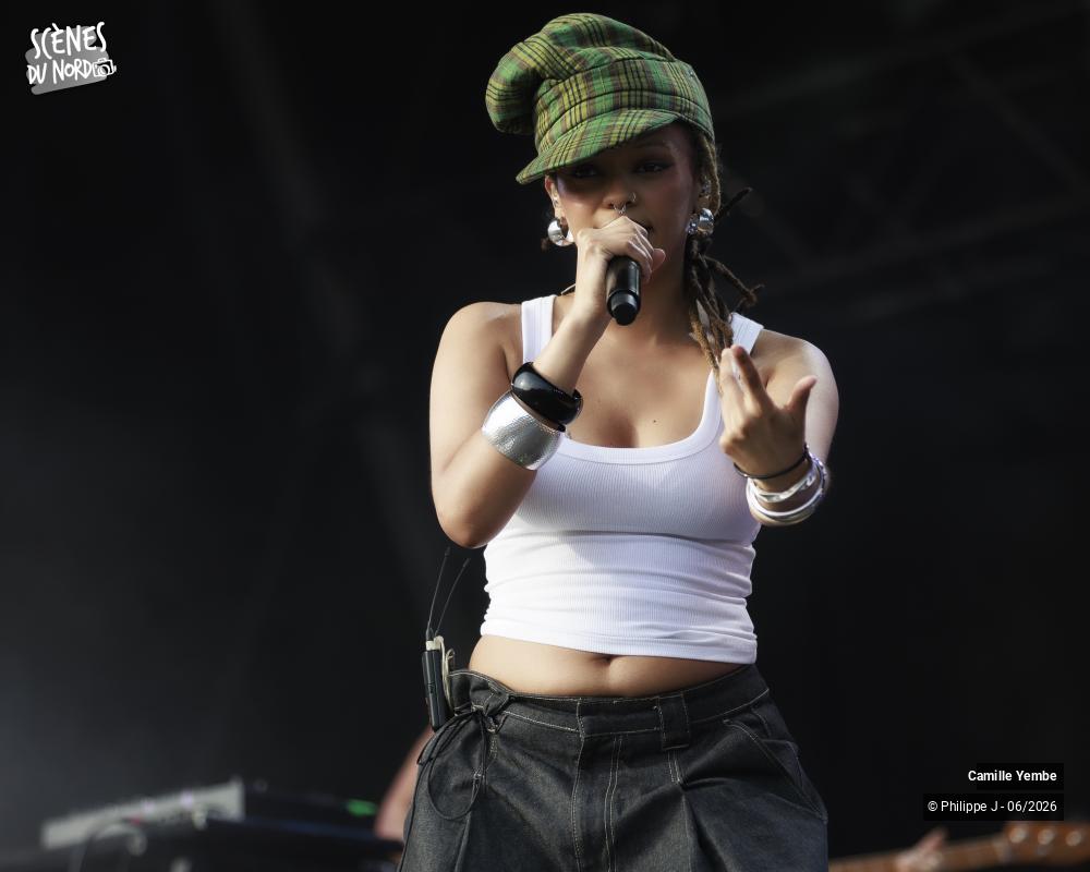 2/12 photos du spectacle Camille Yembe