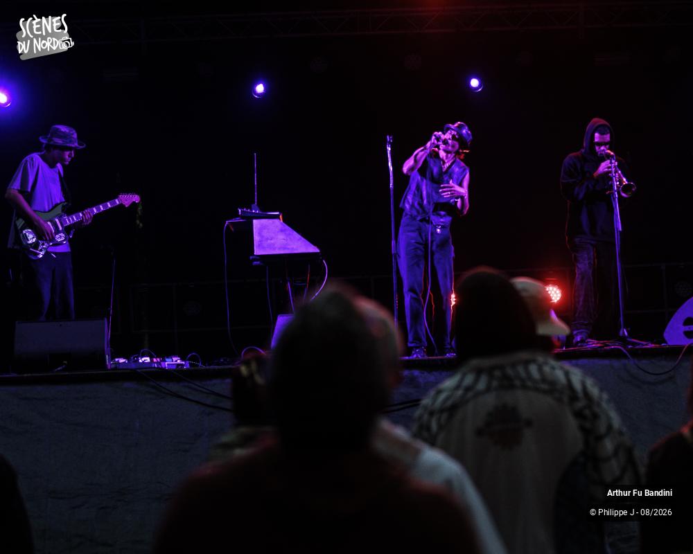 13/16 photos du spectacle Arthur Fu Bandini