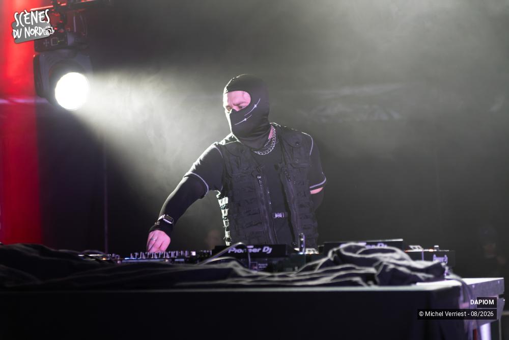 7/20 photos du spectacle DAPIOM "scène électro" Hush festival