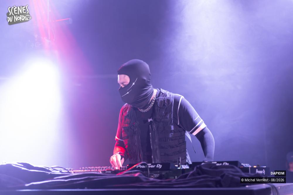 10/20 photos du spectacle DAPIOM "scène électro" Hush festival