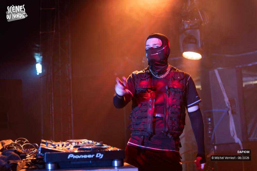11/20 photos du spectacle DAPIOM "scène électro" Hush festival