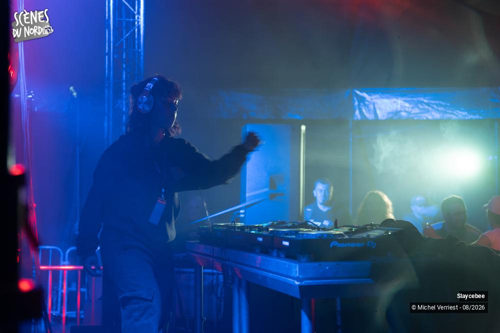2/20 photos du spectacle Slayce bee "scène électro" Hush festival