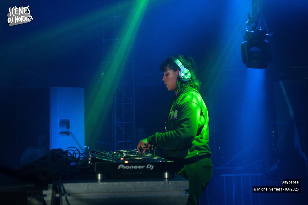 8/20 photos du spectacle Slayce bee "scène électro" Hush festival