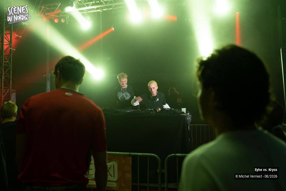 19/20 photos du spectacle Eyhe vs. Kryss "scène électro" Hush festival
