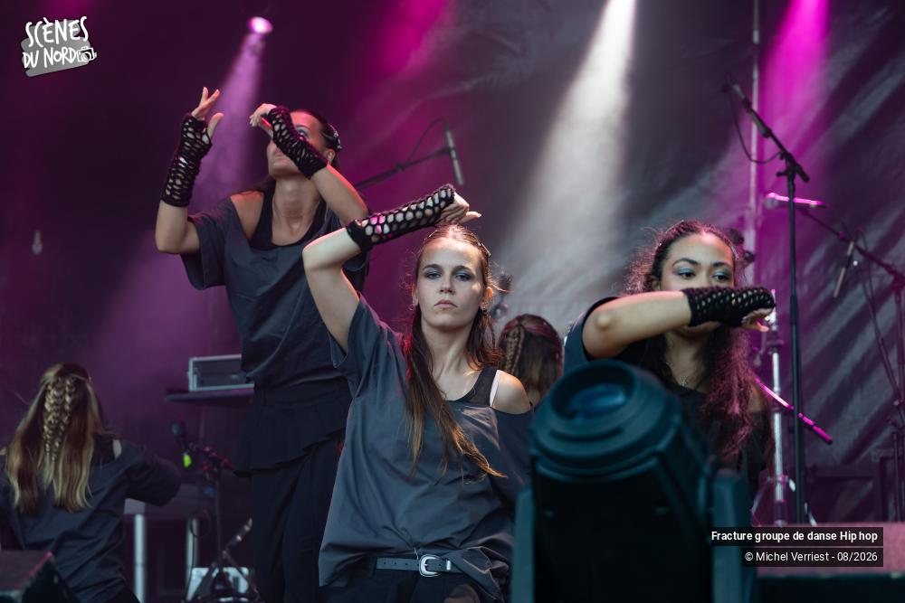 6/12 photos du spectacle Fracture "scène principale" Hush festival