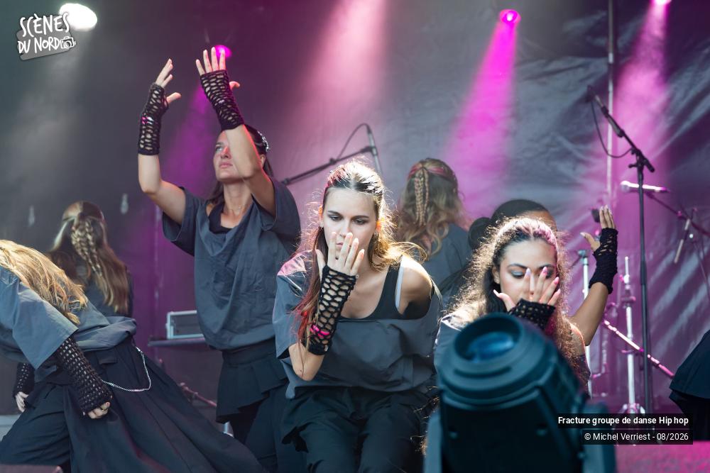 7/12 photos du spectacle Fracture "scène principale" Hush festival