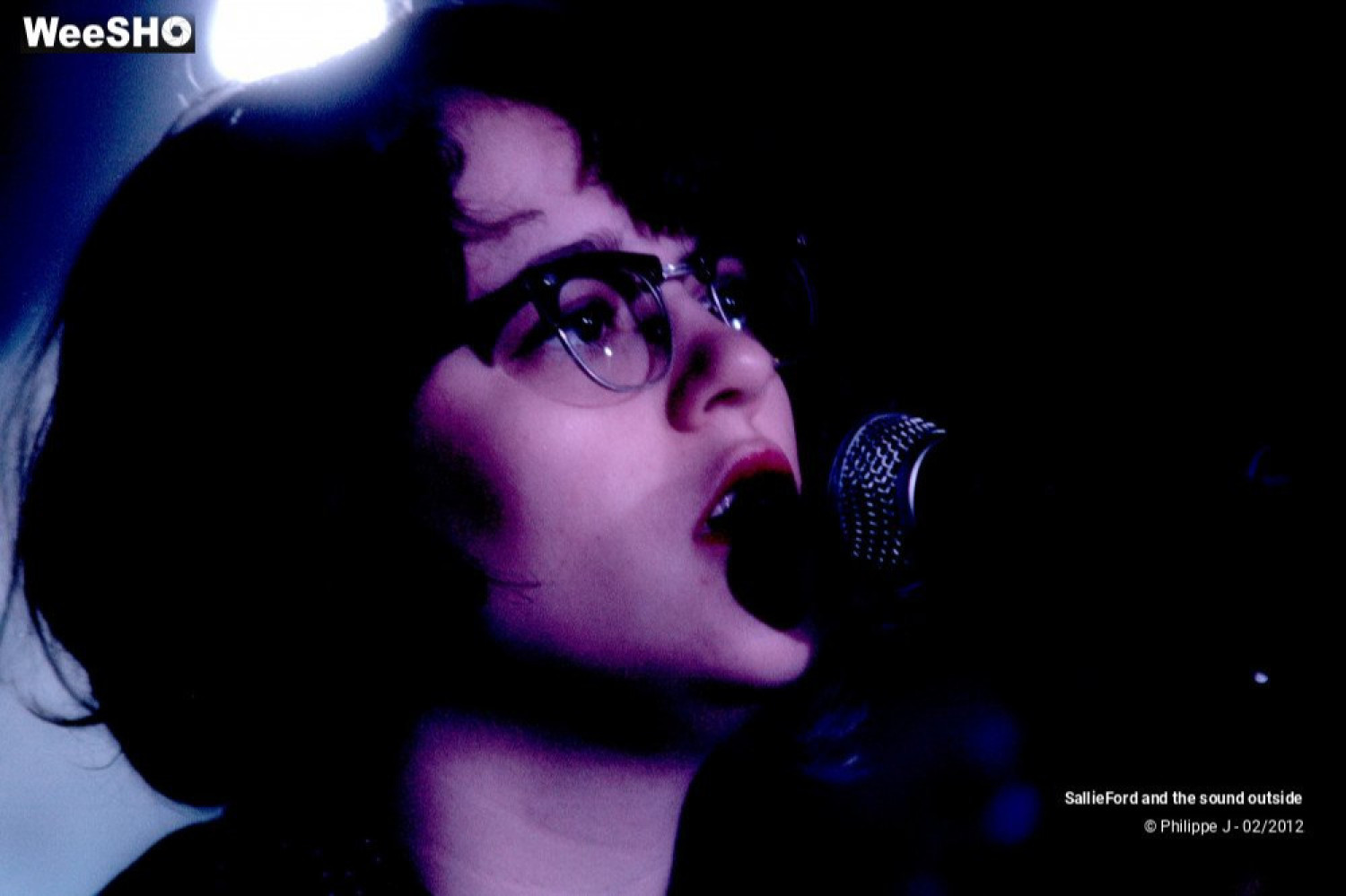 Sallie Ford and the sound outside